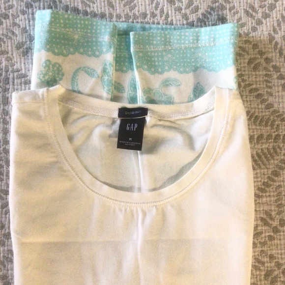 GAP sleeveless top M - Picture 3 of 3